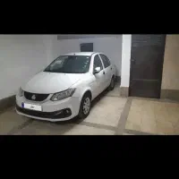 ساینا دوگانست