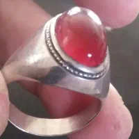 انگشتر عتیقه قدیمی نگین یمن سرخ