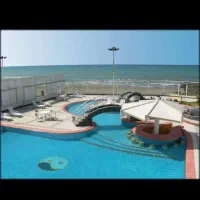 آپارتمان-200-متری-داخل-شهرک-آبی-کنار-زیبا