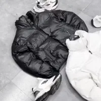 کاپشن سیلیکون مِیت و چرم صنعتی ویت کلایت|لباس|قم, بنیاد|دیوار