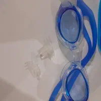 گوشگیر و عینک استخر