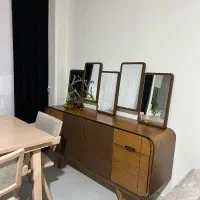 آیینه و کنسول