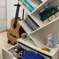 کتابخانه ایستاده سالم ودرحدنو