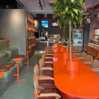 سالن کار / ویتر / ویترس /