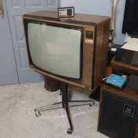تلویزیون قدیمی گروندیک