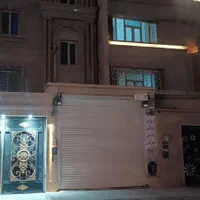 فروش مغازه ۲۴ متری در نادری با پارکینگ ۱۸متر