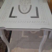 میز۶نفره باشیشه۷میلی وپتینه کاری ظریف وشیک سالم