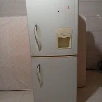 یخچال فریزر کاملا سالم