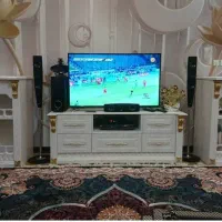 میز تلویزیون همراه دو عدد کنسول کنارش