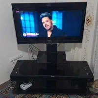 تلویزیون و میز