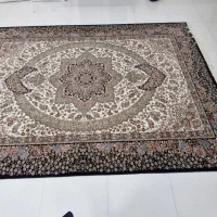 فرش ۹ متری ۷۰۰ شانه در حد نو