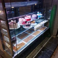 یخچال قنادی