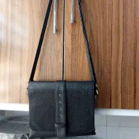 تعدای کفش نو|کیف، کفش، کمربند|قرچک, پویینک|دیوار