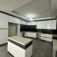 تکواحده۱۴۶متری صفر +۴۵متر حیاط برخیابان/فدک/متری۳۵