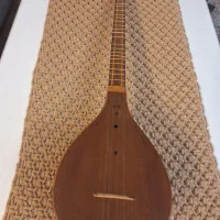 سه تار قدیمی