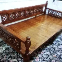 نیمکت چوبی (شاه نشین)