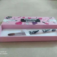 تعدادی وسایل کاشت ناخن