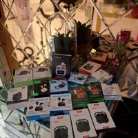 فروش انواع ایرپاد و هندزفری سیم دار و بی سیم