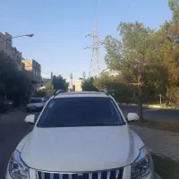 خدمات VIP راننده شخصی با شاسی‌بلند صفر
