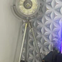 ساعت ایستاده پایه دار