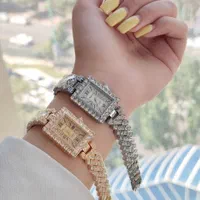 ساعت زنانه مارک الینا 3080