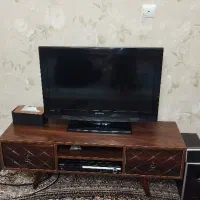 تلویزیون ۳۲ اینچ سامسونگ ال سی دی به همراه میز