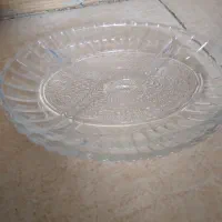 تعدادی ظرف و ظروف