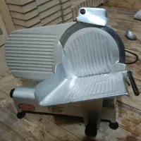 کالباس بر دستی RGV ایتالیایی|ظروف پختوپز|میبد, |دیوار