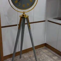 ساعت ایستاده