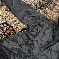 یک عدد کاپشن