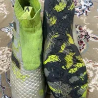 یه جفت کتونی سالنی اورج|کیف، کفش، کمربند|خزل, |دیوار