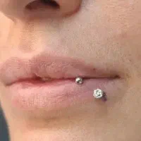 لاین ها تخصصی هم خدمات و آموزش با بهترین مربیان|خدمات آرایشگری و زیبایی|بم, |دیوار