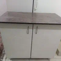کابینت دو درب بدنه فلزی دربها های گلس
