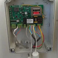 تعمیرات تخصصی بورد جک برقی و کرکره و درب اتوماتیک