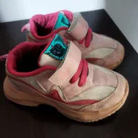 کتانی دخترونه ،کتونی هاسایز ۲۸|کفش و لباس بچه|شاهدشهر, |دیوار