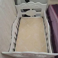 تخت ننو کنار مادر ممبران شرکتی سفید نو سیسمونی|تخت و صندلی بچه|تهران, نیروی هوایی (پیروزی)|دیوار