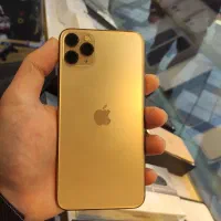 ایفون 11پرومکس 256 zaaدر حد صفر