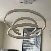 یک جفت لوستر پر نور،با ۳طیف نوری و شب خواب