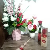 گل و باکس و مجسمه