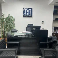 کارمند خانم اداری