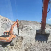 اجاره دو دستگاه بیل مکانیکی دوسان 230