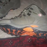 کفش مخصوص|کیف، کفش، کمربند|قائن, |دیوار