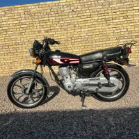 هندا ۲۰۰  مدل ۹۵ زمرد کویر در حد صفر