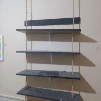 طبقه کتابخانه و لوازم در حد نو