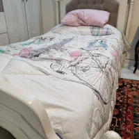 تخت و میز تحریر و میز آرایش