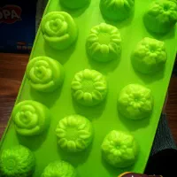 قالب کیک و خاگینه