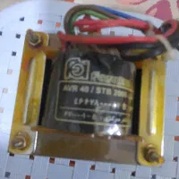 ترانس محافظ فاراتل AVR40