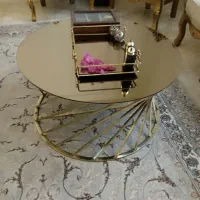 میز زیبا فلزی