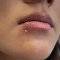 پیرسینگ برای نوزادان وبزرگسالان بدون دستگاه|خدمات آرایشگری و زیبایی|سنندج, |دیوار