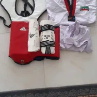 پالتو خزدارولباس تکواندووشلوار جین|لباس|کرمانشاه, |دیوار